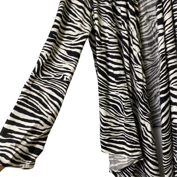 Colour Works NWT‎ Zebra Print Shrug Cardigan Sz M (2497) - Picture 2 of 5